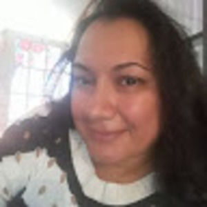 Meet your Posher, Iris